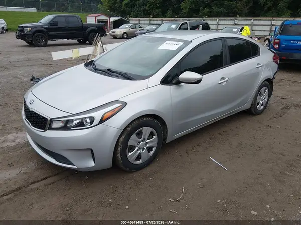 3KPFL4A79HE034882 2017 KIA FORTE - Image 2