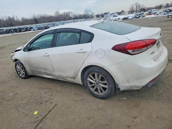 3KPFL4A79HE035207 2017 KIA FORTE - Image 2