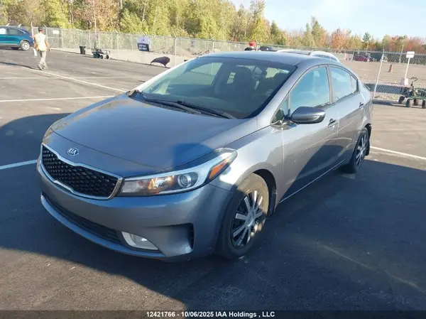 3KPFL4A79HE035224 2017 KIA FORTE - Image 2