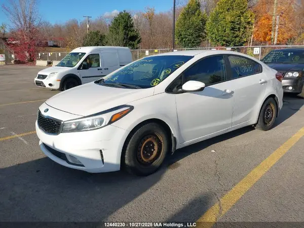 3KPFL4A79HE038575 2017 KIA FORTE - Image 2
