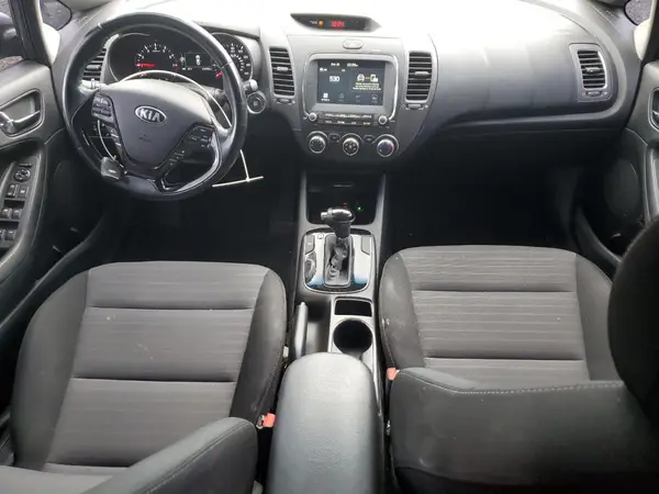 3KPFL4A79HE044604 2017 KIA FORTE - Image 8