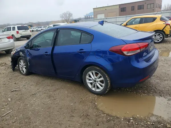 3KPFL4A79HE046384 2017 KIA FORTE - Image 2