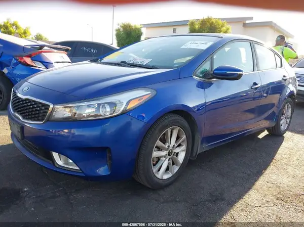 3KPFL4A79HE046529 2017 KIA FORTE - Image 2