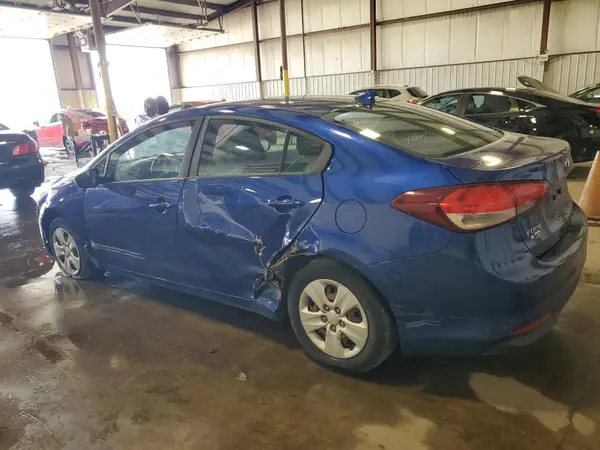 3KPFL4A79HE048555 2017 KIA FORTE - Image 2