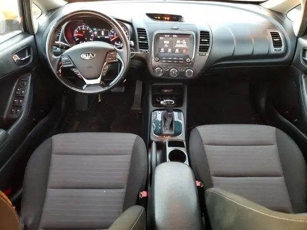 3KPFL4A79HE052265 2017 KIA FORTE - Image 8