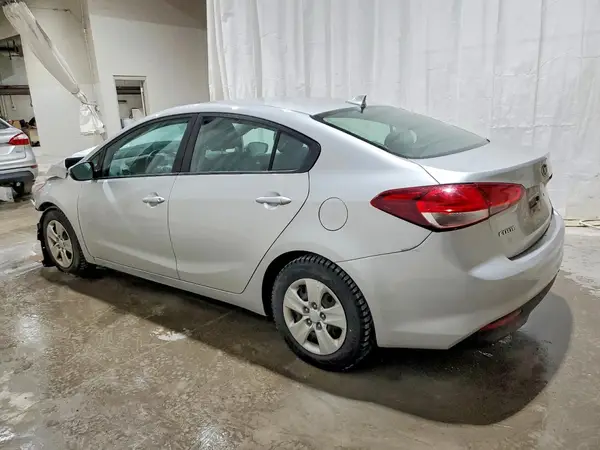 3KPFL4A79HE052508 2017 KIA FORTE - Image 2