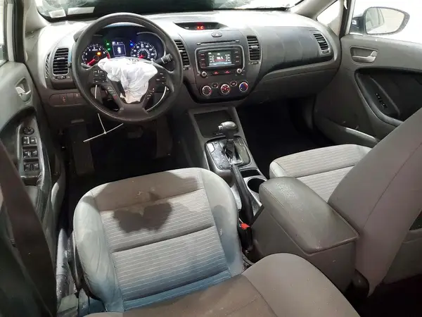3KPFL4A79HE052508 2017 KIA FORTE - Image 8