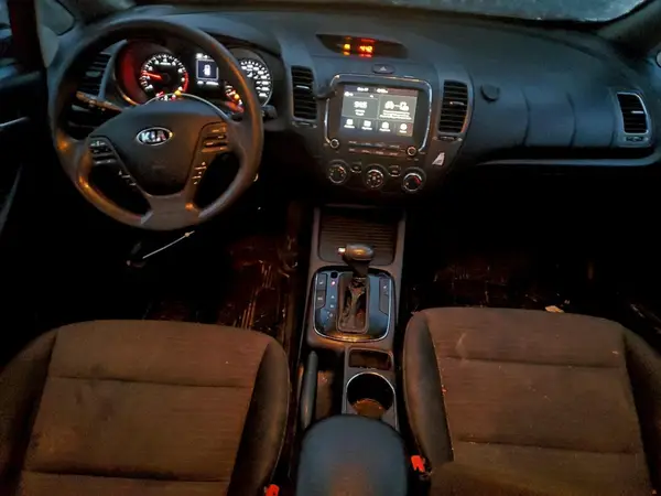 3KPFL4A79HE052668 2017 KIA FORTE - Image 8