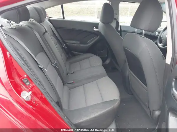 3KPFL4A79HE054758 2017 KIA FORTE - Image 8