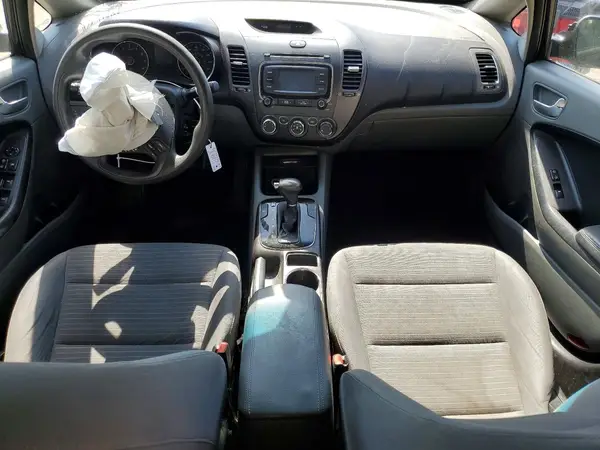 3KPFL4A79HE058809 2017 KIA FORTE - Image 8