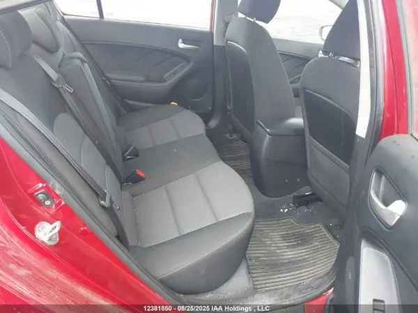 3KPFL4A79HE060043 2017 KIA FORTE - Image 8