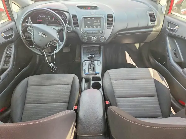3KPFL4A79HE062780 2017 KIA FORTE - Image 8