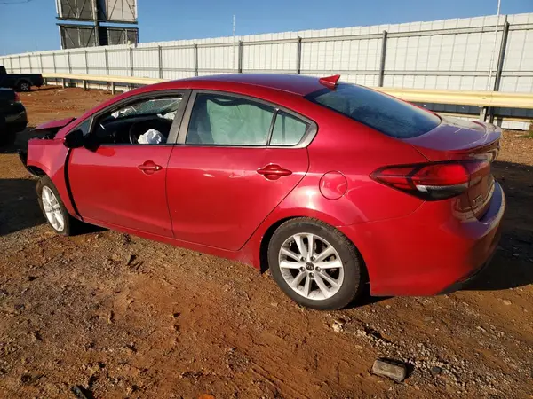 3KPFL4A79HE063542 2017 KIA FORTE - Image 2