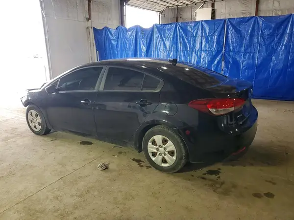 3KPFL4A79HE067512 2017 KIA FORTE - Image 2