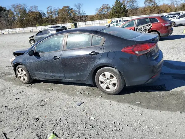 3KPFL4A79HE068112 2017 KIA FORTE - Image 2