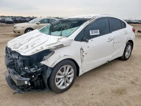 3KPFL4A79HE071589 2017 KIA FORTE - Image 1