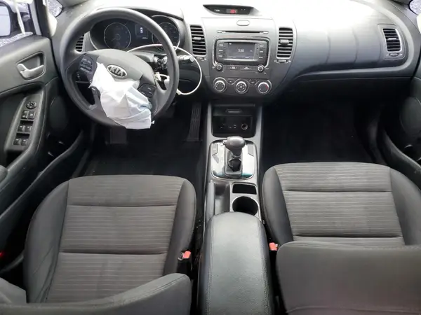 3KPFL4A79HE073780 2017 KIA FORTE - Image 8
