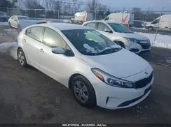 3KPFL4A79HE081555 2017 KIA FORTE