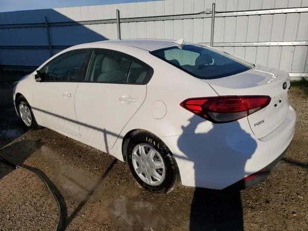 3KPFL4A79HE083791 2017 KIA FORTE - Image 2