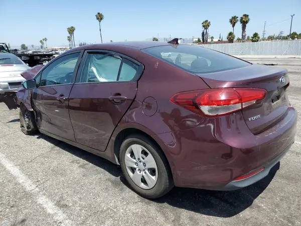 3KPFL4A79HE084410 2017 KIA FORTE - Image 2