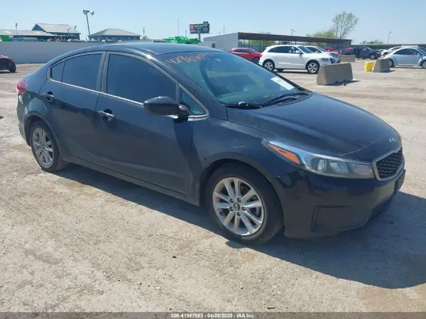 3KPFL4A79HE088876 2017 KIA FORTE - Image 1