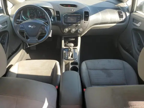 3KPFL4A79HE090921 2017 KIA FORTE - Image 8