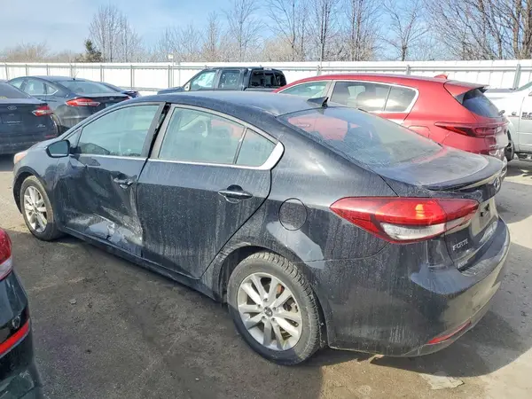 3KPFL4A79HE099375 2017 KIA FORTE - Image 2