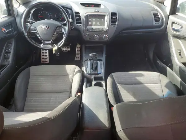 3KPFL4A79HE099375 2017 KIA FORTE - Image 8