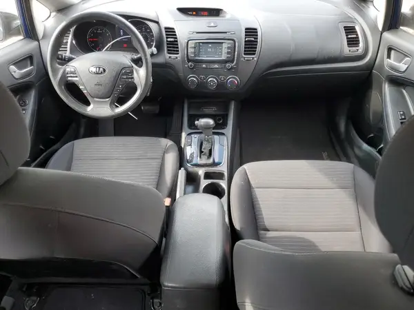 3KPFL4A79HE100380 2017 KIA FORTE - Image 8