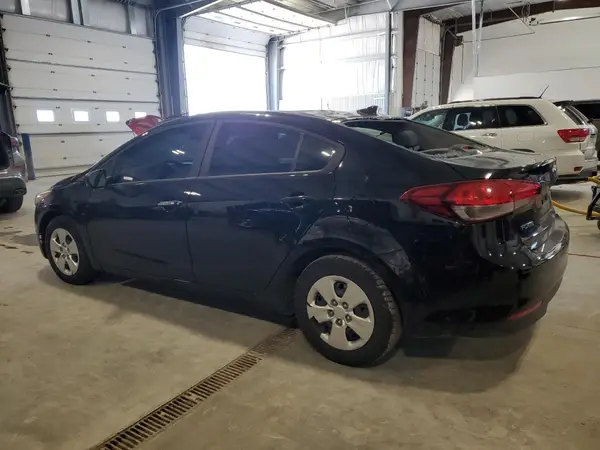 3KPFL4A79HE100945 2017 KIA FORTE - Image 2