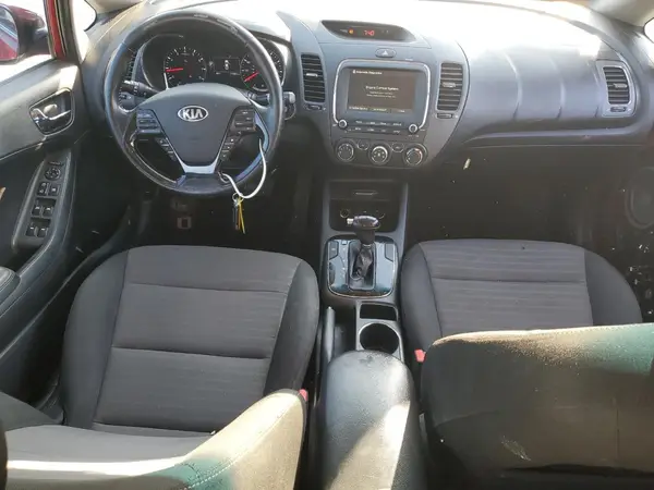 3KPFL4A79HE100976 2017 KIA FORTE - Image 8