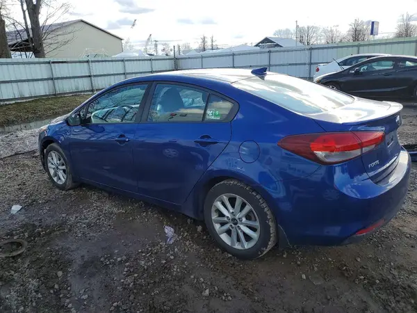 3KPFL4A79HE102081 2017 KIA FORTE - Image 2