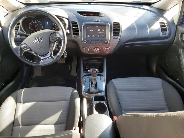 3KPFL4A79HE102081 2017 KIA FORTE - Image 8