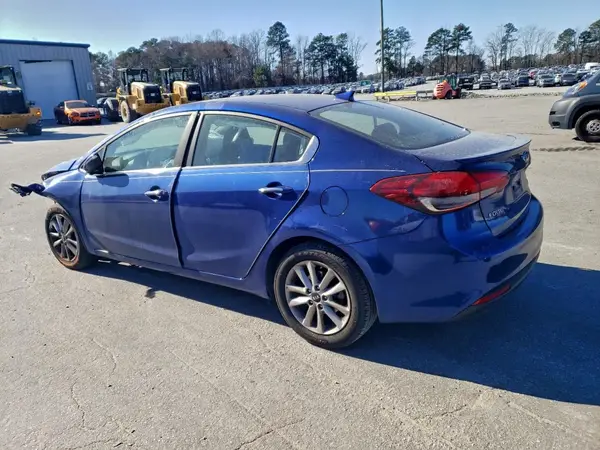 3KPFL4A79HE102582 2017 KIA FORTE - Image 2