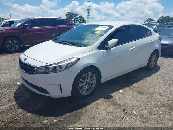 3KPFL4A79HE106096 2017 KIA FORTE - Image 2