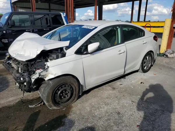 3KPFL4A79HE107393 2017 KIA FORTE - Image 1