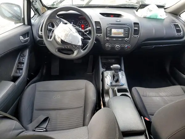 3KPFL4A79HE107393 2017 KIA FORTE - Image 8
