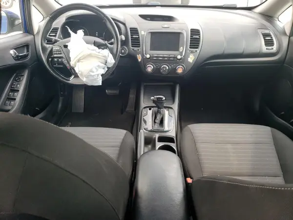3KPFL4A79HE108687 2017 KIA FORTE - Image 8