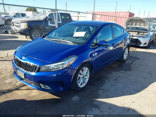 3KPFL4A79HE112299 2017 KIA FORTE - Image 2