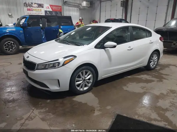 3KPFL4A79HE116952 2017 KIA FORTE - Image 2