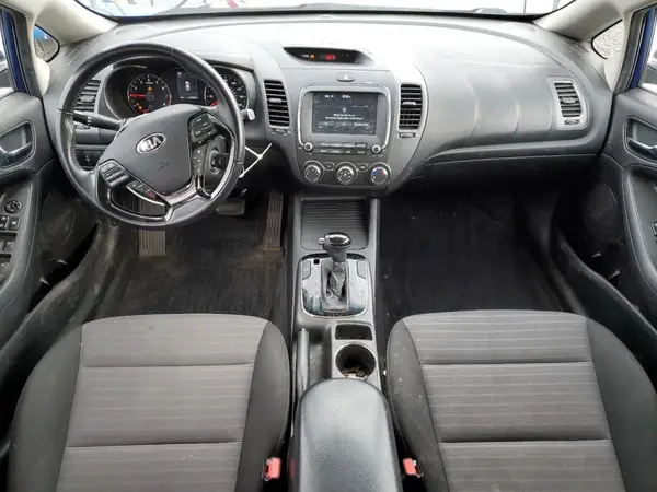 3KPFL4A79HE117082 2017 KIA FORTE - Image 8
