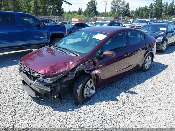 3KPFL4A79HE124002 2017 KIA FORTE - Image 2
