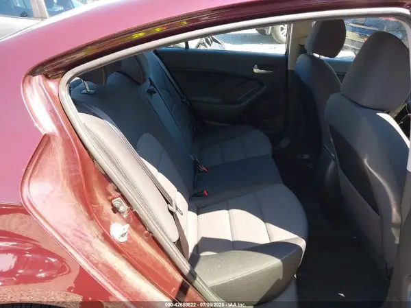 3KPFL4A79HE124002 2017 KIA FORTE - Image 8