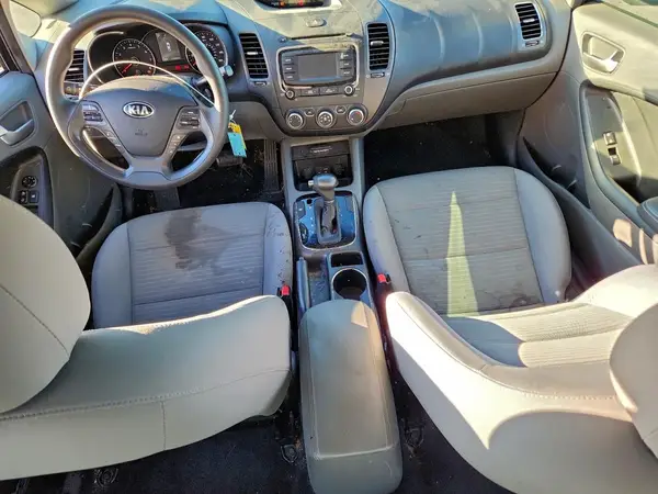 3KPFL4A79HE124193 2017 KIA FORTE - Image 8