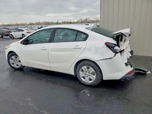 3KPFL4A79HE128776 2017 KIA FORTE - Image 2