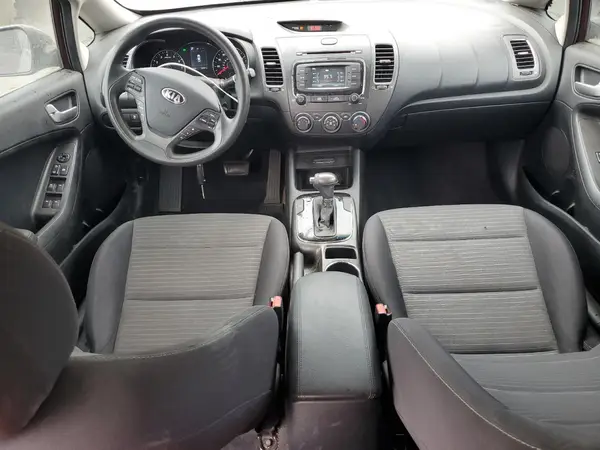 3KPFL4A79HE129944 2017 KIA FORTE - Image 8