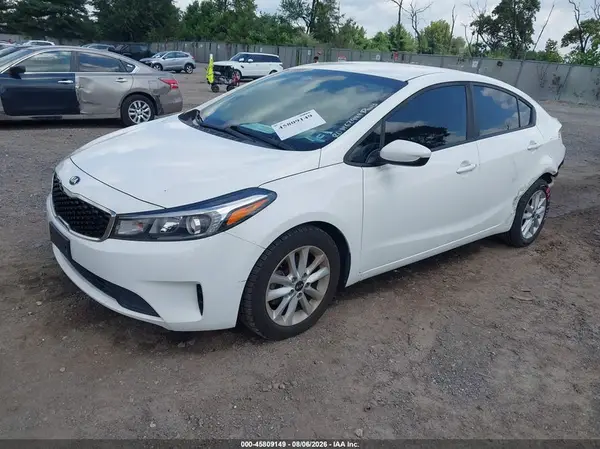 3KPFL4A79HE134917 2017 KIA FORTE - Image 2
