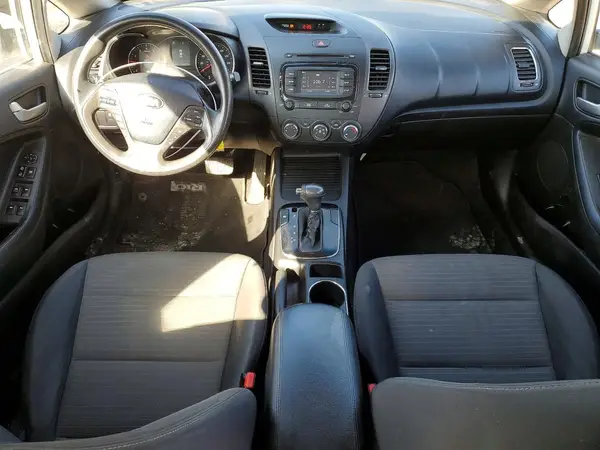 3KPFL4A79HE139051 2017 KIA FORTE - Image 8