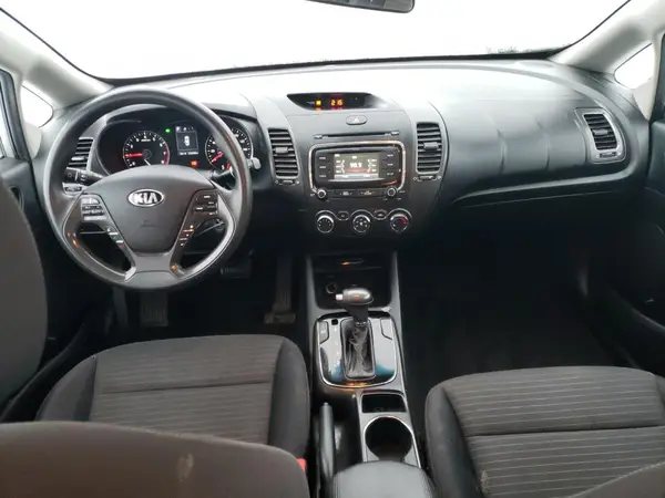 3KPFL4A79HE143892 2017 KIA FORTE - Image 8