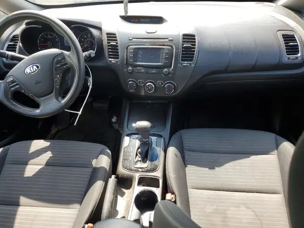 3KPFL4A79HE144170 2017 KIA FORTE - Image 8